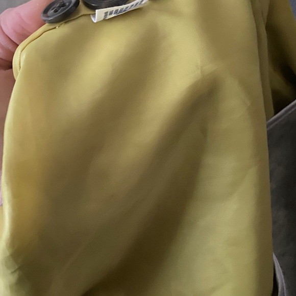 GAP layered trench coat. Beige gray & yellow lining. Removable layer Size: M - Picture 11 of 12